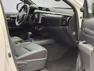 Toyota Hilux Double Cab.-Pick-up 2.8 D-4D MHEV 204 Invincible 4x4