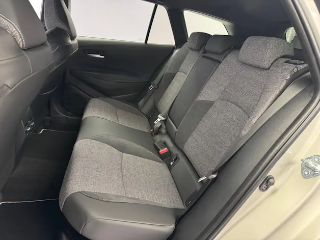 Toyota Corolla Touring Sports 2.0 HSD Swiss Edition