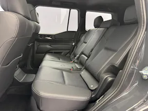 Toyota Land Cruiser 2.8 D 48V Invincible AWD