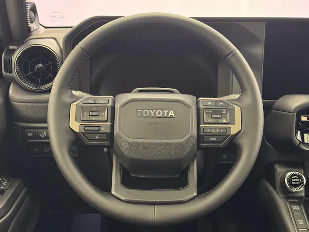 Toyota Land Cruiser 2.8 D 48V Invincible AWD
