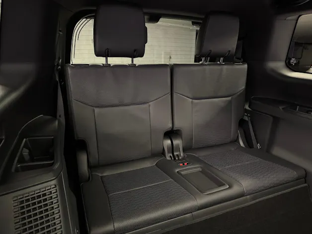 Toyota Land Cruiser 2.8 D 48V Invincible AWD