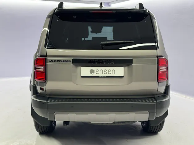 Toyota Land Cruiser 2.8 D 48V Invincible AWD