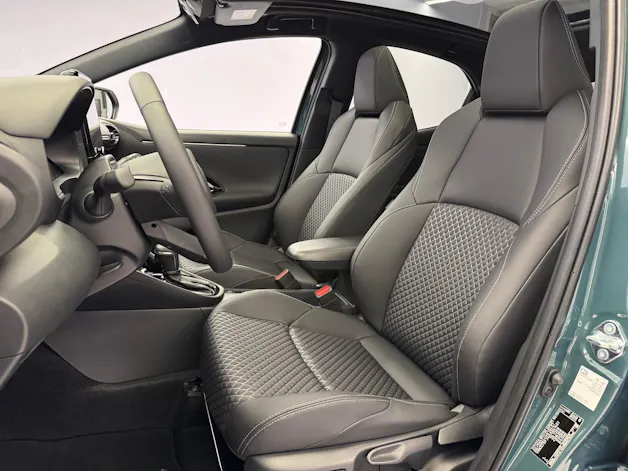 Toyota Yaris 1.5 VVT-i HSD Premium