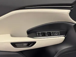 Lexus LBX 1.5 Hybrid Elegant AWD