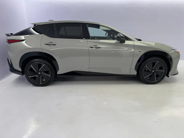 Lexus RZ 550e F Sport AWD