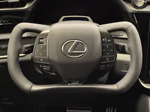 Lexus RZ 550e F Sport AWD