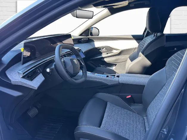 Peugeot 5008 1.2 Hybrid Allure Premium