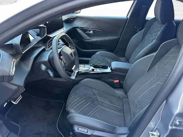 Peugeot 208 1.2 Hybrid 145 GT Exclusive