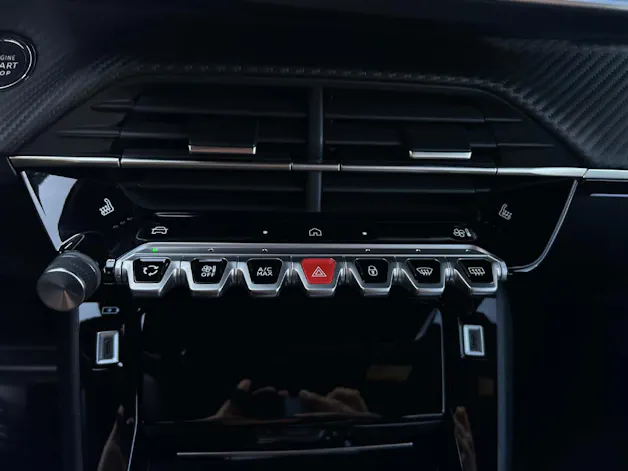 Peugeot 208 1.2 Hybrid 145 GT Exclusive