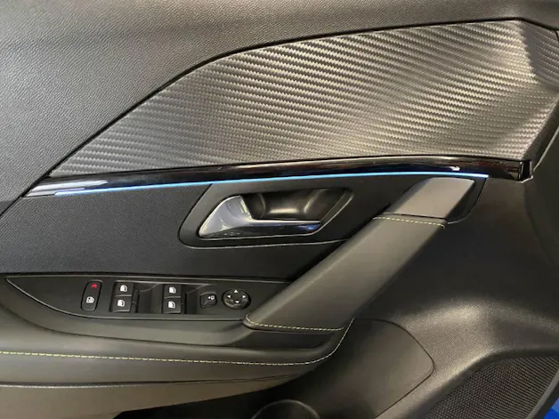PEUGEOT 208 1.2 PureTech 130 GT
