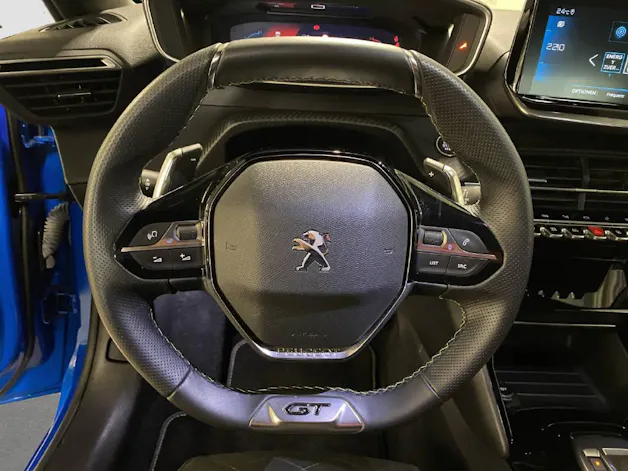 PEUGEOT 208 1.2 PureTech 130 GT