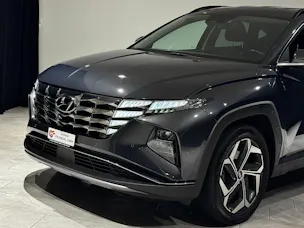 HYUNDAI Tucson 1.6 TGDI HEV Amplia 4WD | 1.Hand | CH |