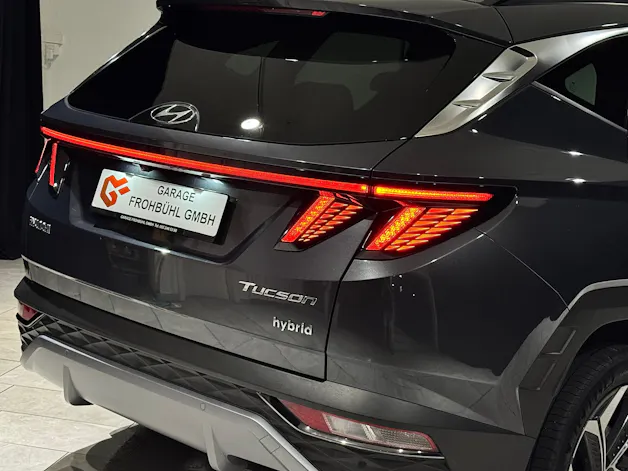 Hyundai Tucson 1.6 TGDI HEV Amplia 4WD | 1.Hand | CH |