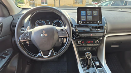 MITSUBISHI ECLIPSE CROSS 7