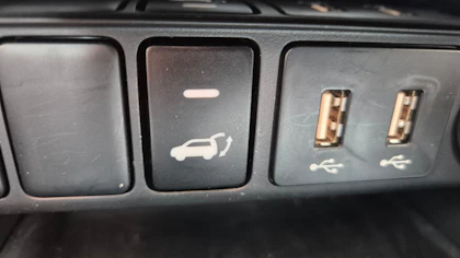 MITSUBISHI ECLIPSE CROSS 6