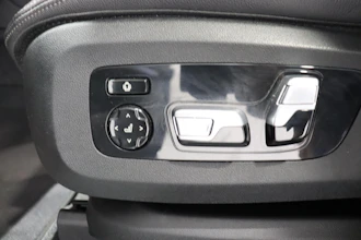 https://vehicle.imgix.net/4427331/403c9037-f208-4c5b-8bd7-a56ad201ae24.JPG