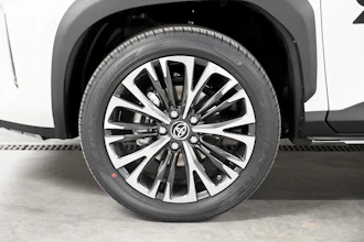 https://vehicle.imgix.net/4427340/04f99a12-2eba-4b08-9a06-f0c37837e6ff.jpg