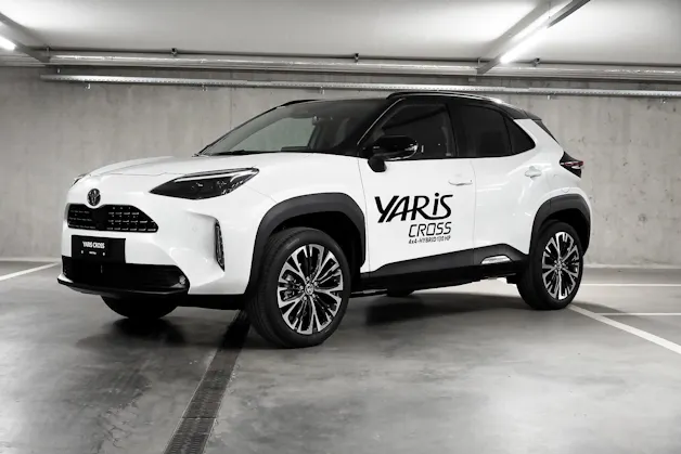 Toyota Yaris Cross 1.5 VVT-i HSD Premium AWD-i