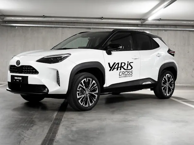 Toyota Yaris Cross 1.5 VVT-i HSD Premium AWD-i