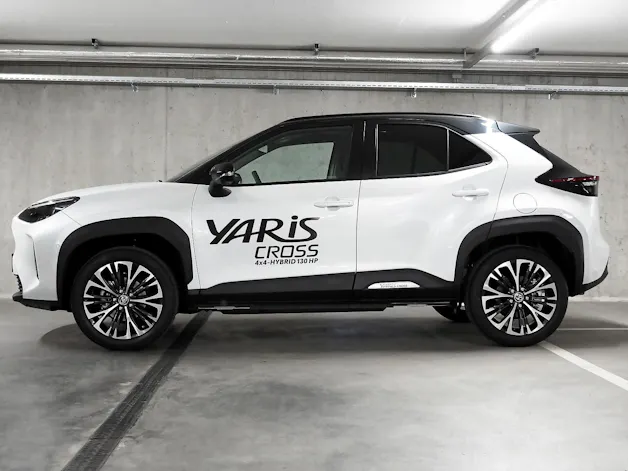 Toyota Yaris Cross 1.5 VVT-i HSD Premium AWD-i
