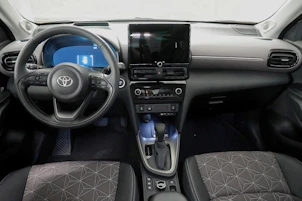 Fahrzeugbild TOYOTA Yaris Cross 1.5 VVT-i HSD Premium AWD-i