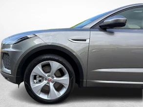 https://vehicle.imgix.net/4427397/709733f7-620c-4040-b79d-8c62701c361f.jpg