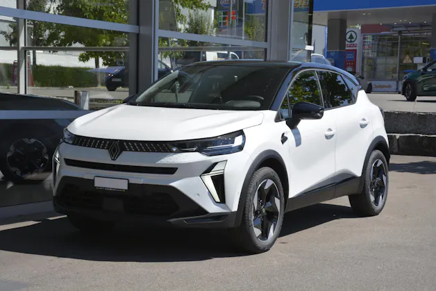RENAULT Captur 1.8 E-Tech techno
