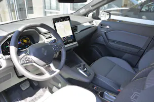 RENAULT Captur 1.8 E-Tech techno