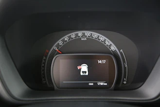 https://vehicle.imgix.net/4427422/6efa4c49-d77d-4546-a91d-49efe16e4d40.jpg