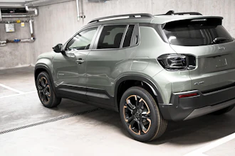 https://vehicle.imgix.net/4427461/219cad78-9442-49e1-bf42-12e24508cd66.jpg