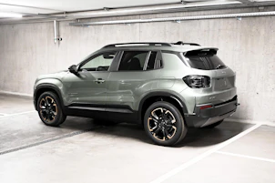 image du véhicule JEEP Avenger 1.2 MHEV 85th Anniversary 4xe