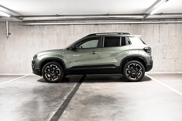 JEEP Avenger 1.2 MHEV 85th Anniversary 4xe