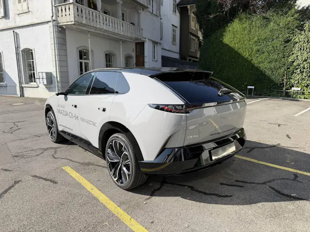 Mazda CX-6e Takumi Plus