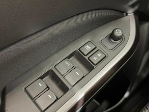 https://vehicle.imgix.net/4427528/6997d850-d0af-4907-aee5-48d5d4da2d35.jpeg