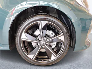 Toyota Yaris 1.5 VVT-i HSD Premium