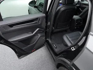 PORSCHE Cayenne Coupé Black Edition