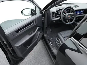 PORSCHE Cayenne Coupé Black Edition