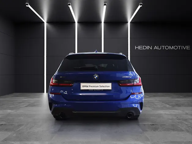BMW 330e xDrive Touring