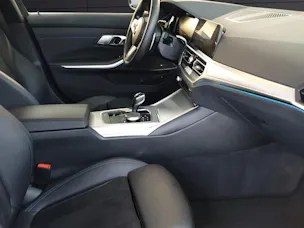 BMW 330e xDrive Touring