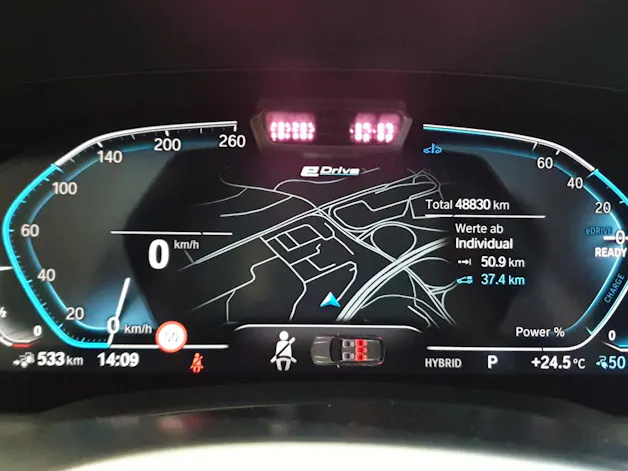 BMW 330e xDrive Touring