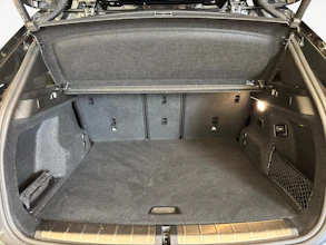 https://vehicle.imgix.net/4427640/d3cb7aea-98d8-414e-8162-e3ee46f312ff.jpg