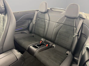 https://vehicle.imgix.net/4427653/507de1ec-44e2-46c7-9263-6406095082a2.jpg