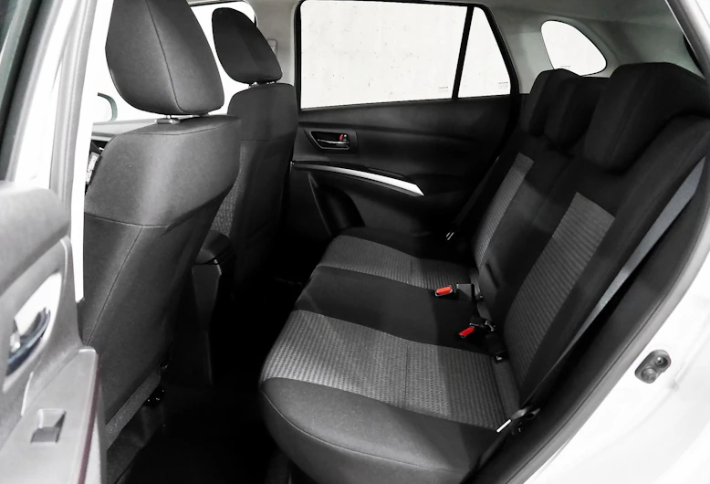 Fahrzeugbild SUZUKI S-CROSS