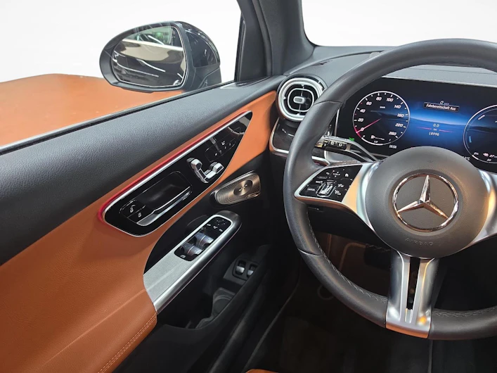 Fahrzeugbild MERCEDES-BENZ GLC 300