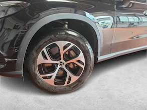 https://vehicle.imgix.net/4427732/a23b9cb4-b09b-4034-8c47-efe29fcfee19.jpg
