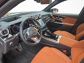 https://vehicle.imgix.net/4427732/fd062f77-285d-4101-821f-63aac6918af1.jpg