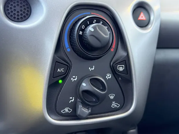 Toyota Aygo 1.0 VVT-i x-play