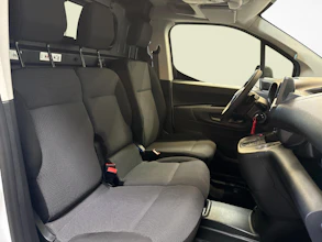 https://vehicle.imgix.net/4427791/7977bc7b-21e0-4eca-baa2-7949e0fc62b0.jpg