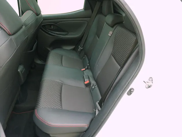 Toyota Yaris 1.5 VVT-i HSD Pop