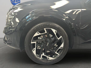 https://vehicle.imgix.net/4427805/f514412d-2456-4e7a-b3d3-828f3ad32417.jpg